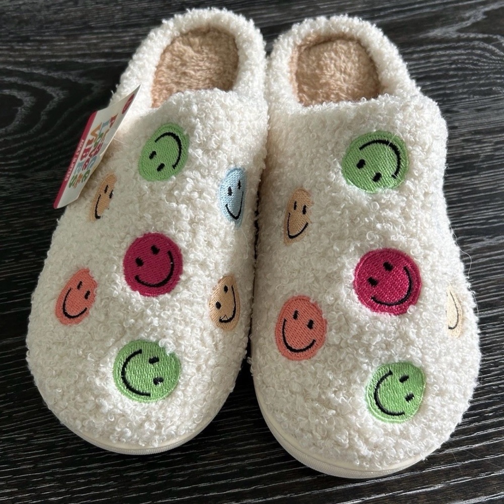 Sherpa Slippers Multicolor Smiley Faces Peace Love Vibes Cozy Slip-on NEW L 8-9